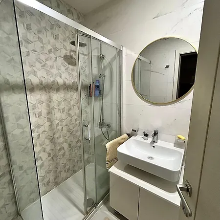 Elegant In Point דירה פודגוריצה